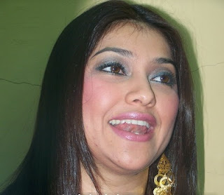 sarah azhari mandi sarah azhari mandi